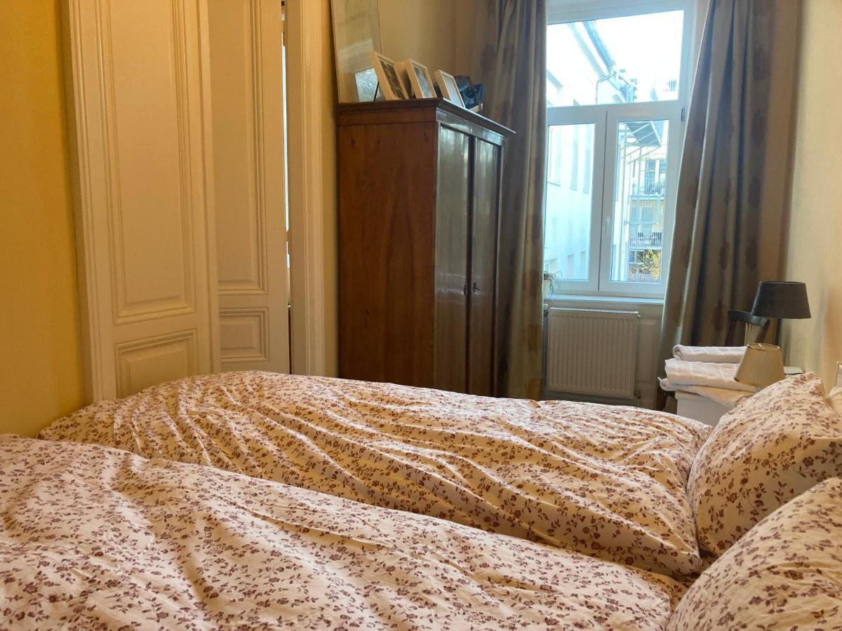 Charmantes Wiener Jugendstilhaus Kostenloses Wlan Kültér fotó